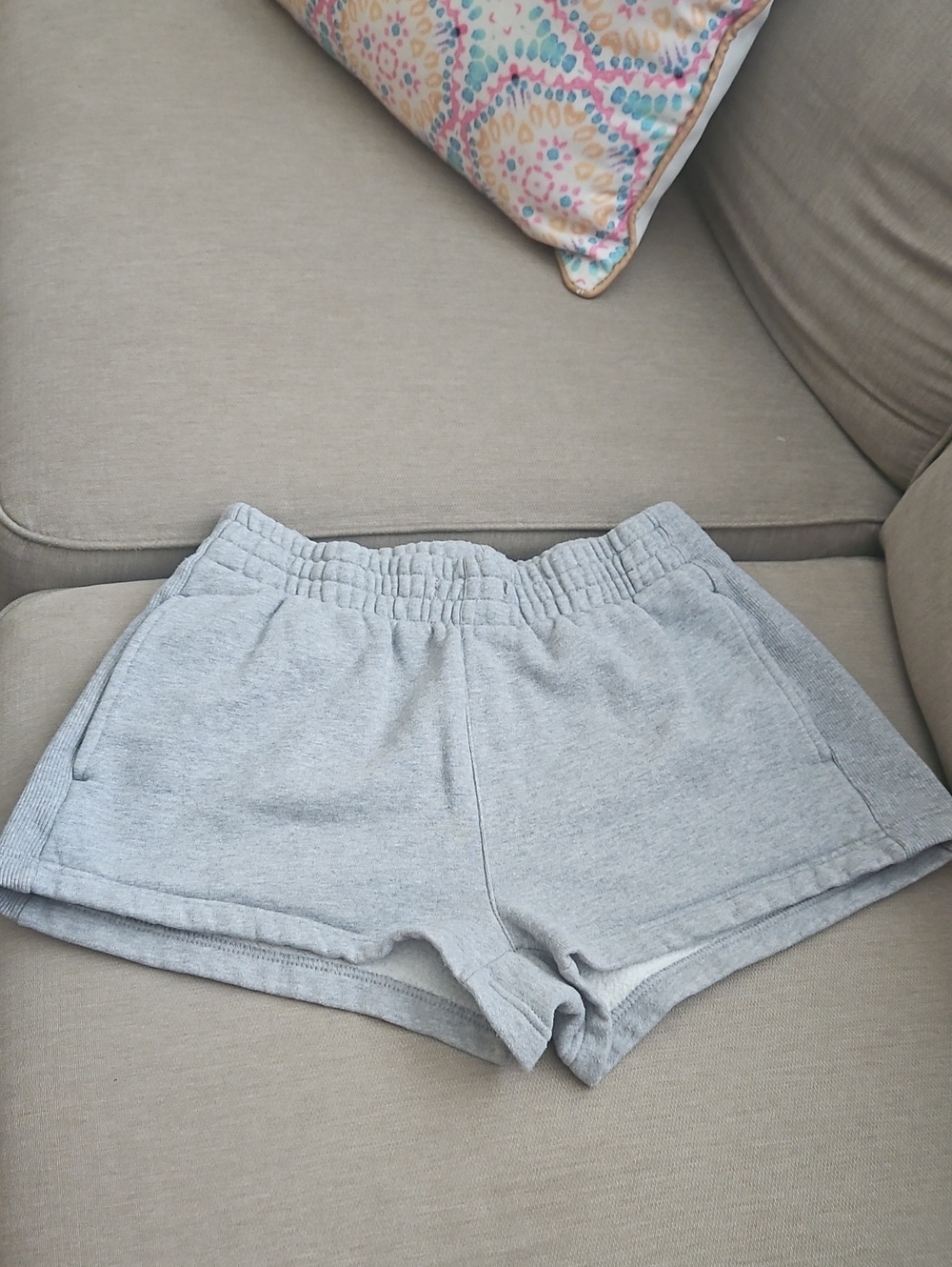 Aritzia TnA Cozy Fleece Boyfriend Shorts Women's Gray Athletic